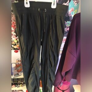 Lululemon Dance Studio Joggers - never worn